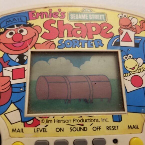 Sesame Street Ernie's Shape Sorter Handheld Game - Picture 3 of 6